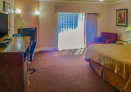 Quality Near Hearst Castle Inn 2*